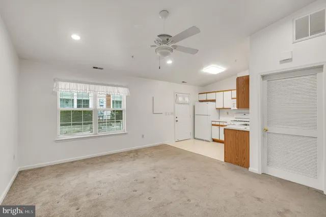 $1,400 | 1830 Vincenza Drive, Unit H, Eldersburg, MD 21784