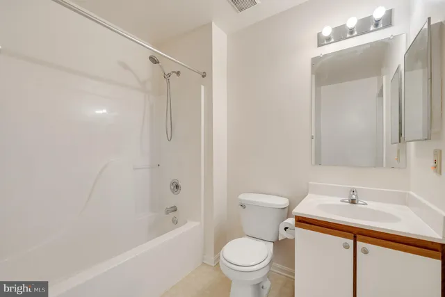 $1,400 | 1830 Vincenza Drive, Unit H, Eldersburg, MD 21784