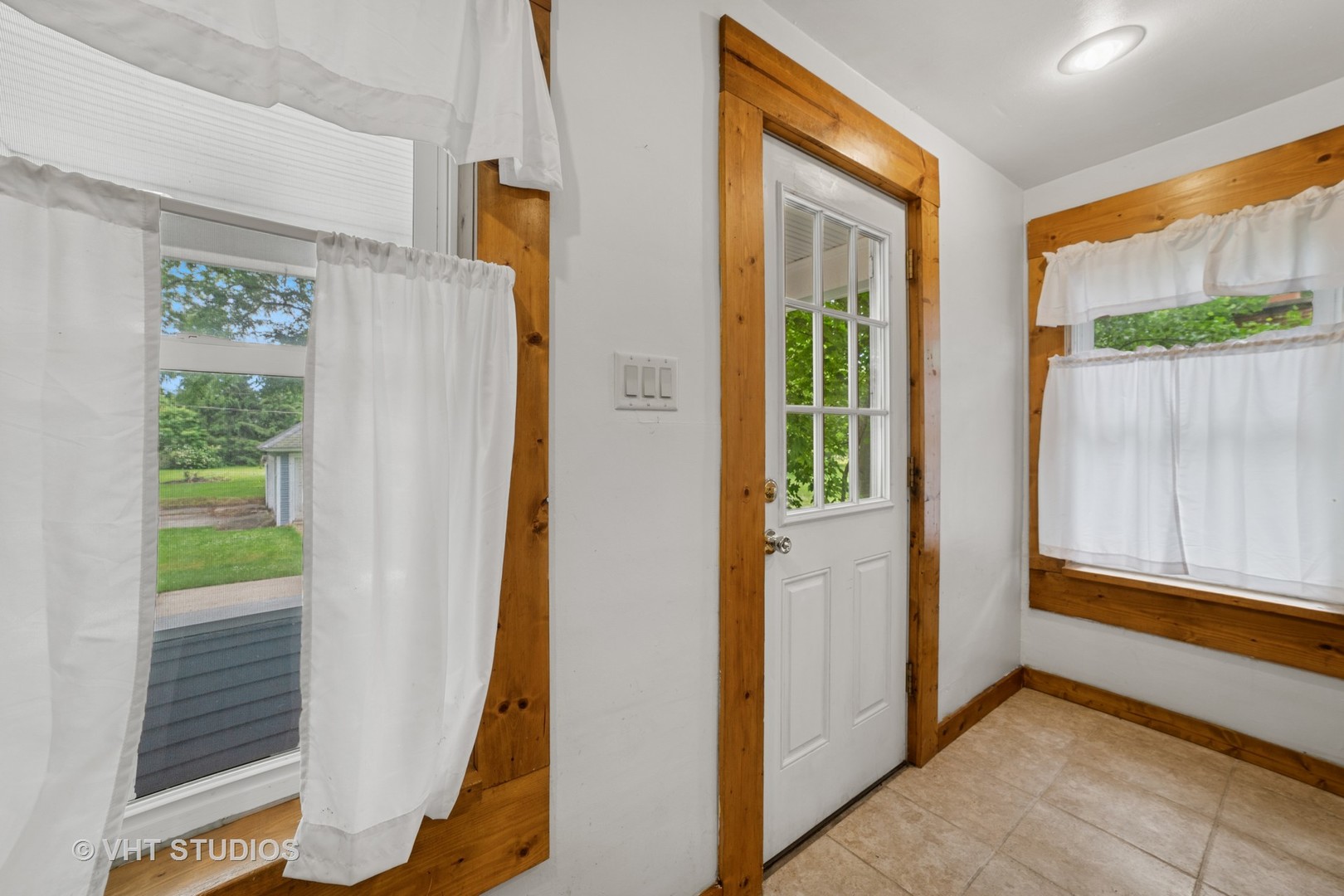 2S234 Harter Road Elburn, IL 60119 - Photo 6 of 24