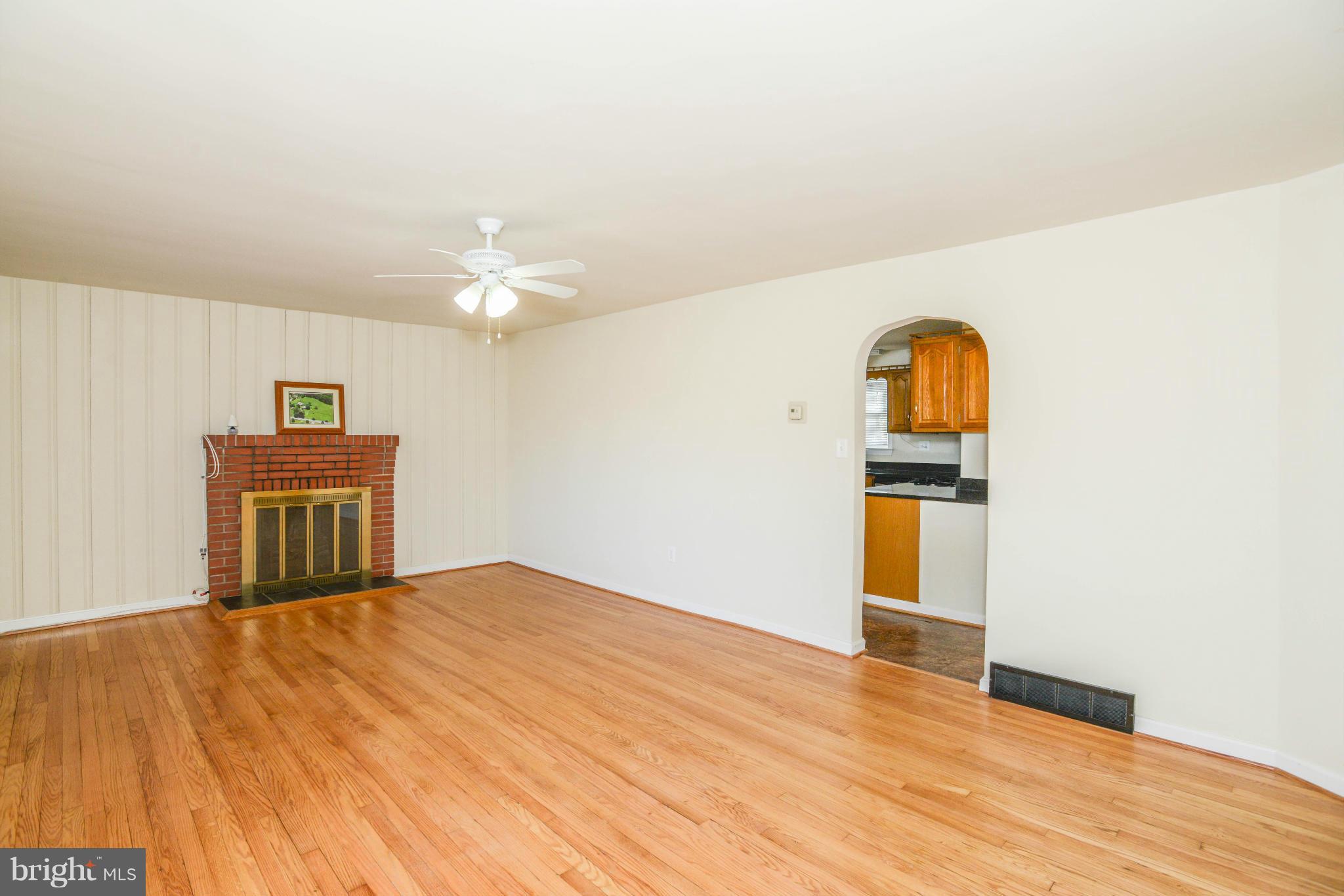 7935 Fingerboard Road Frederick, MD 21704 - Photo 6 of 30 Family Room