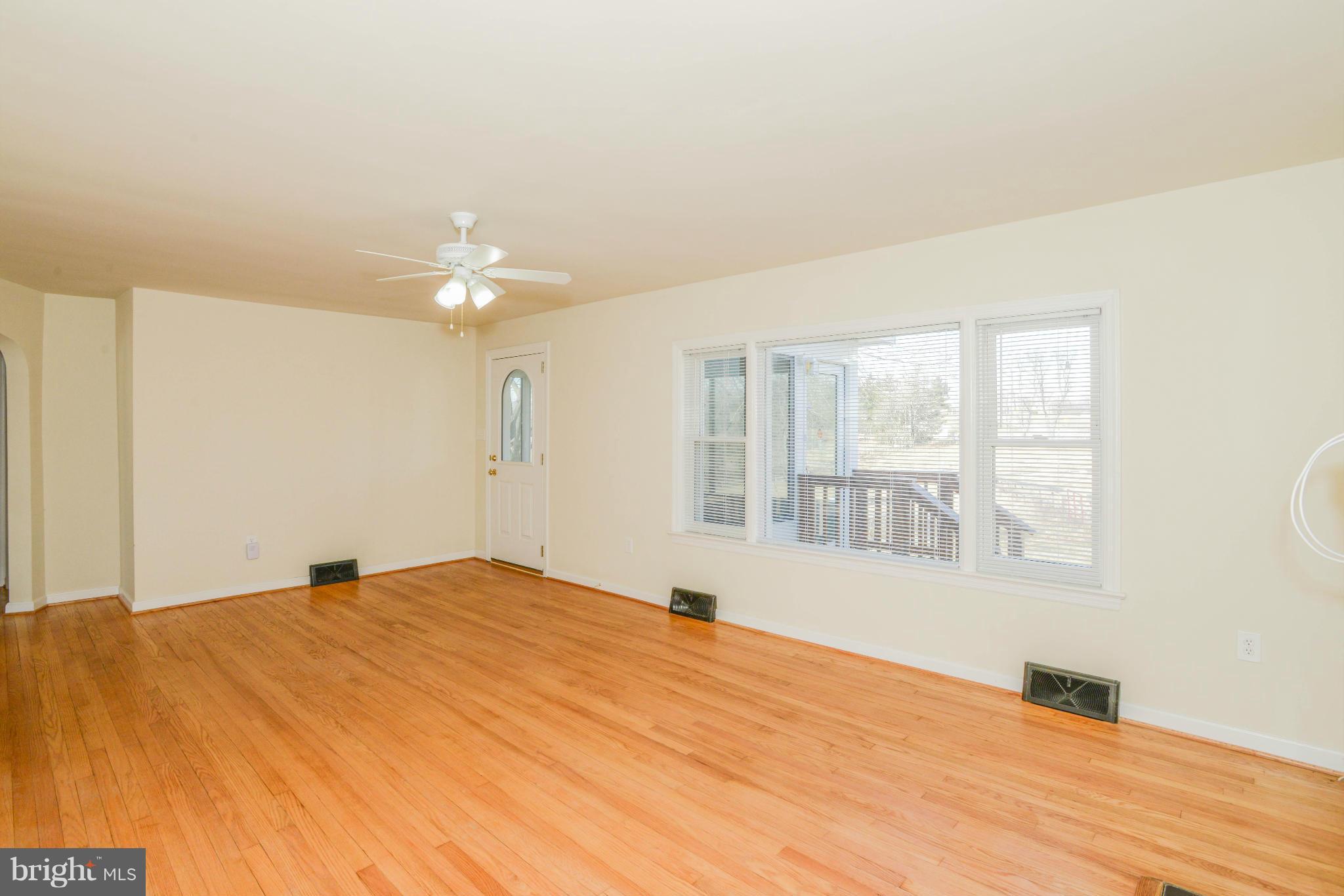 7935 Fingerboard Road Frederick, MD 21704 - Photo 7 of 30 Family Room