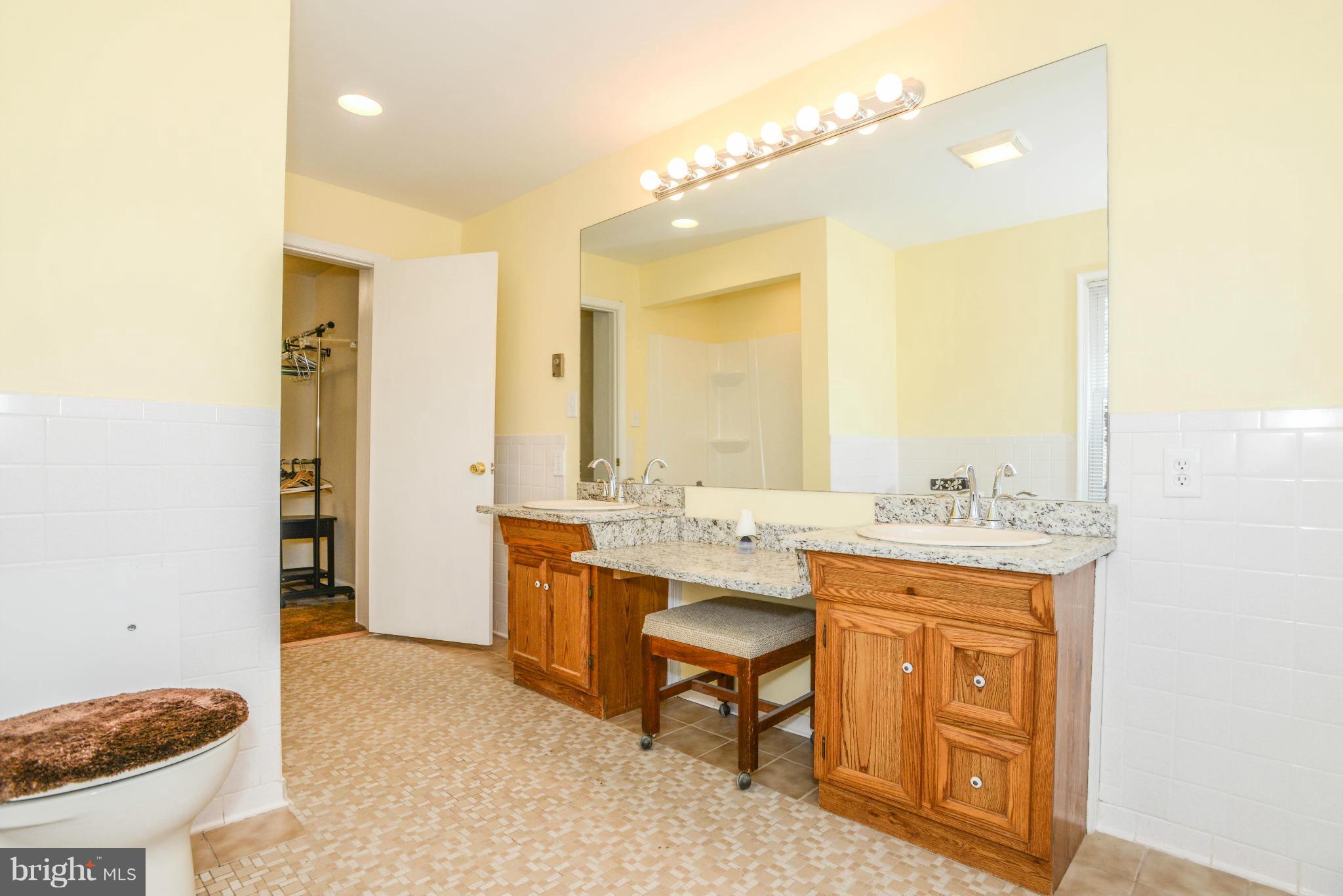 7935 Fingerboard Road Frederick, MD 21704 - Photo 10 of 30 Bath