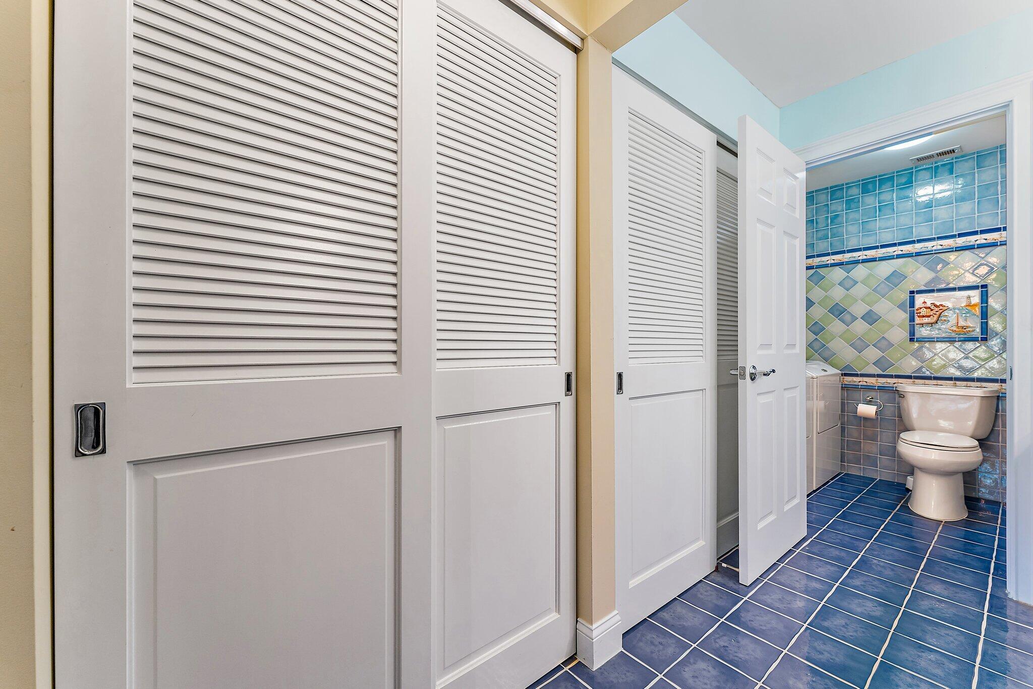 717 Highway 1, Unit 812 Jupiter, FL 33477 - Photo 23 of 41 a bathroom with a sink and a toilet