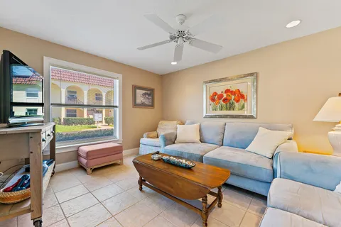 $475,000 | 717 Highway 1, Unit 812, Jupiter, FL 33477