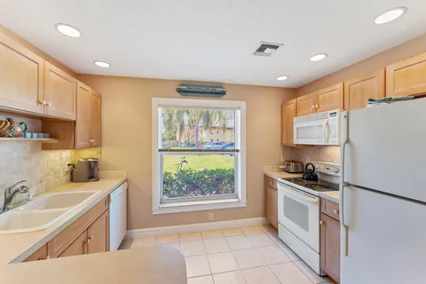$475,000 | 717 Highway 1, Unit 812, Jupiter, FL 33477