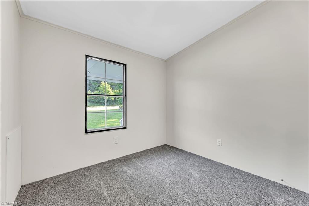 8548 Reynolda Road Pfafftown, NC 27040 - Photo 23 of 31 Gallery Image 23