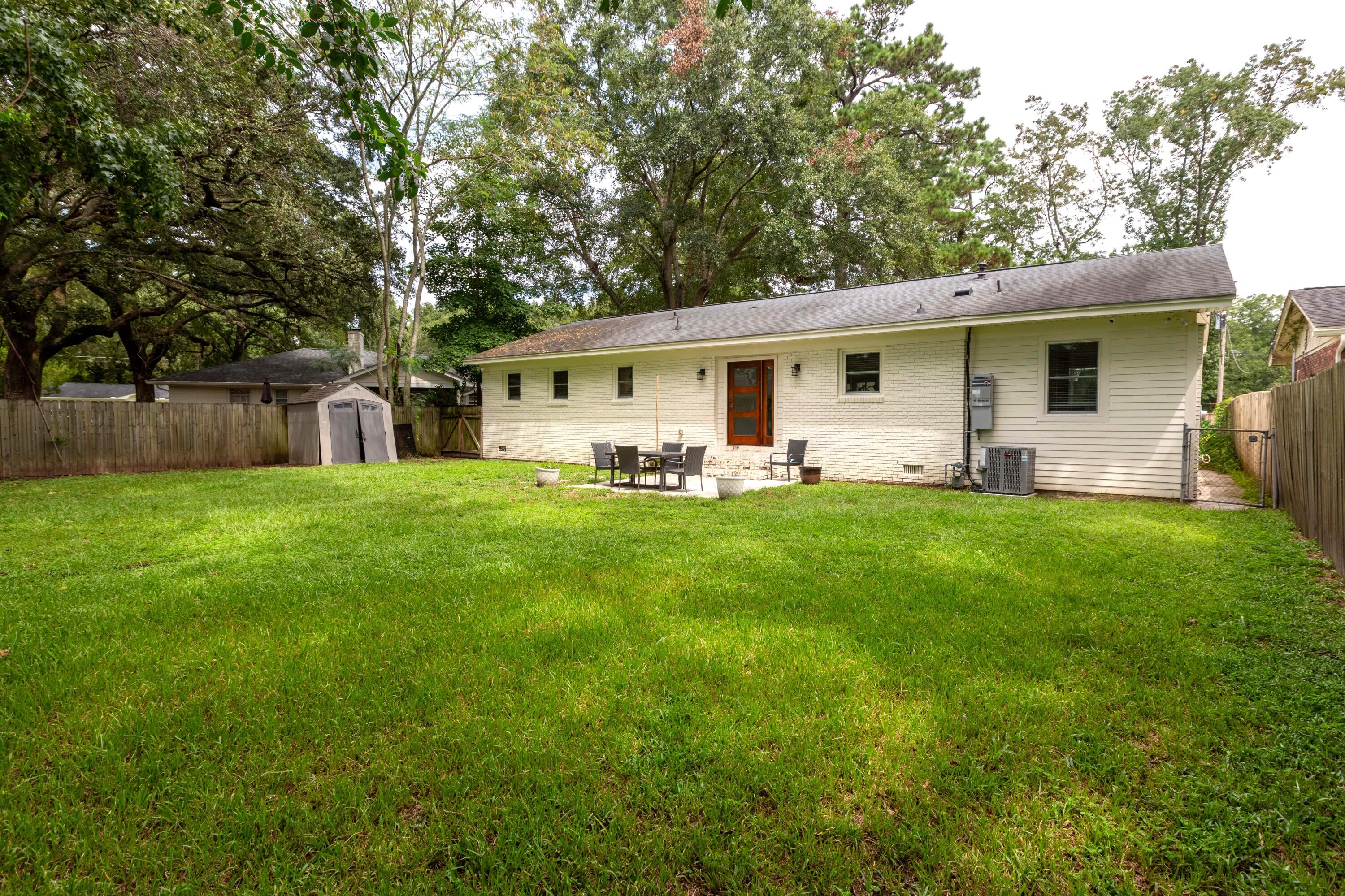 447 Geddes Avenue Charleston, SC 29407 - Photo 33 of 34 447 Geddes Ave_Brett Martin Photography-