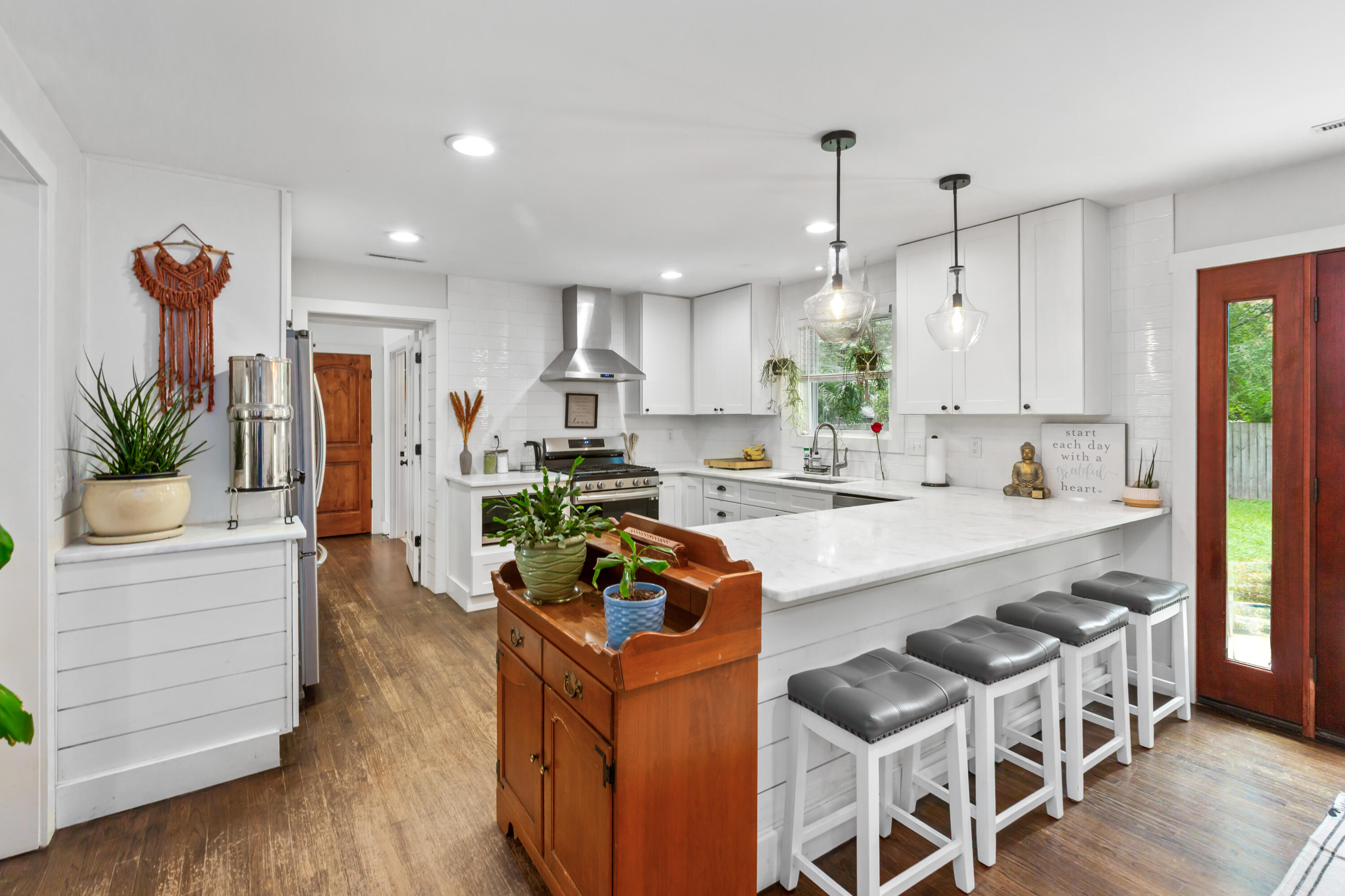 447 Geddes Avenue Charleston, SC 29407 - Photo 9 of 34 447 Geddes Ave_Brett Martin Photography-