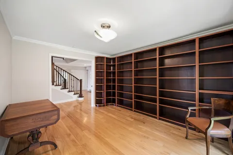 $1,650,000 | 2036 Valley Lo Lane, Glenview, IL 60025