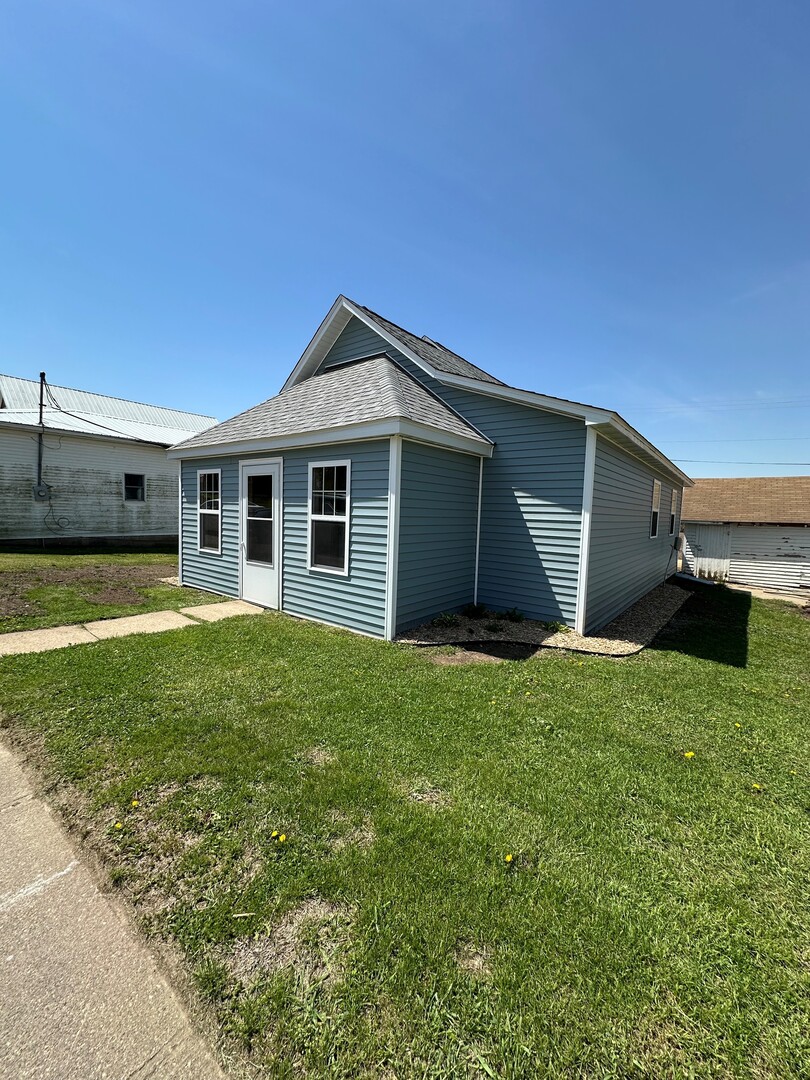 442 Ferry Road Miles, IA 52064 - Photo 12 of 15