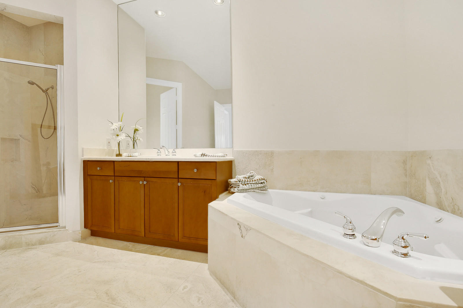 24 Royal Palm Way, Unit 1 Boca Raton, FL 33432 - Photo 41 of 47 Master Bath