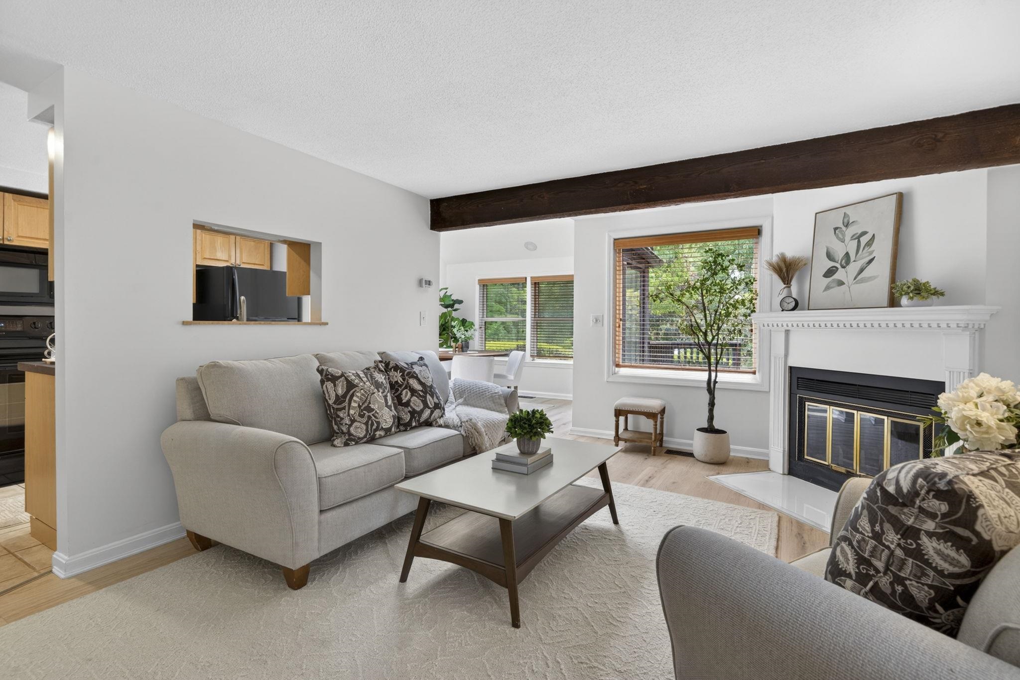 37 Stacey Circle Windham, NH 03087 - Photo 5 of 41