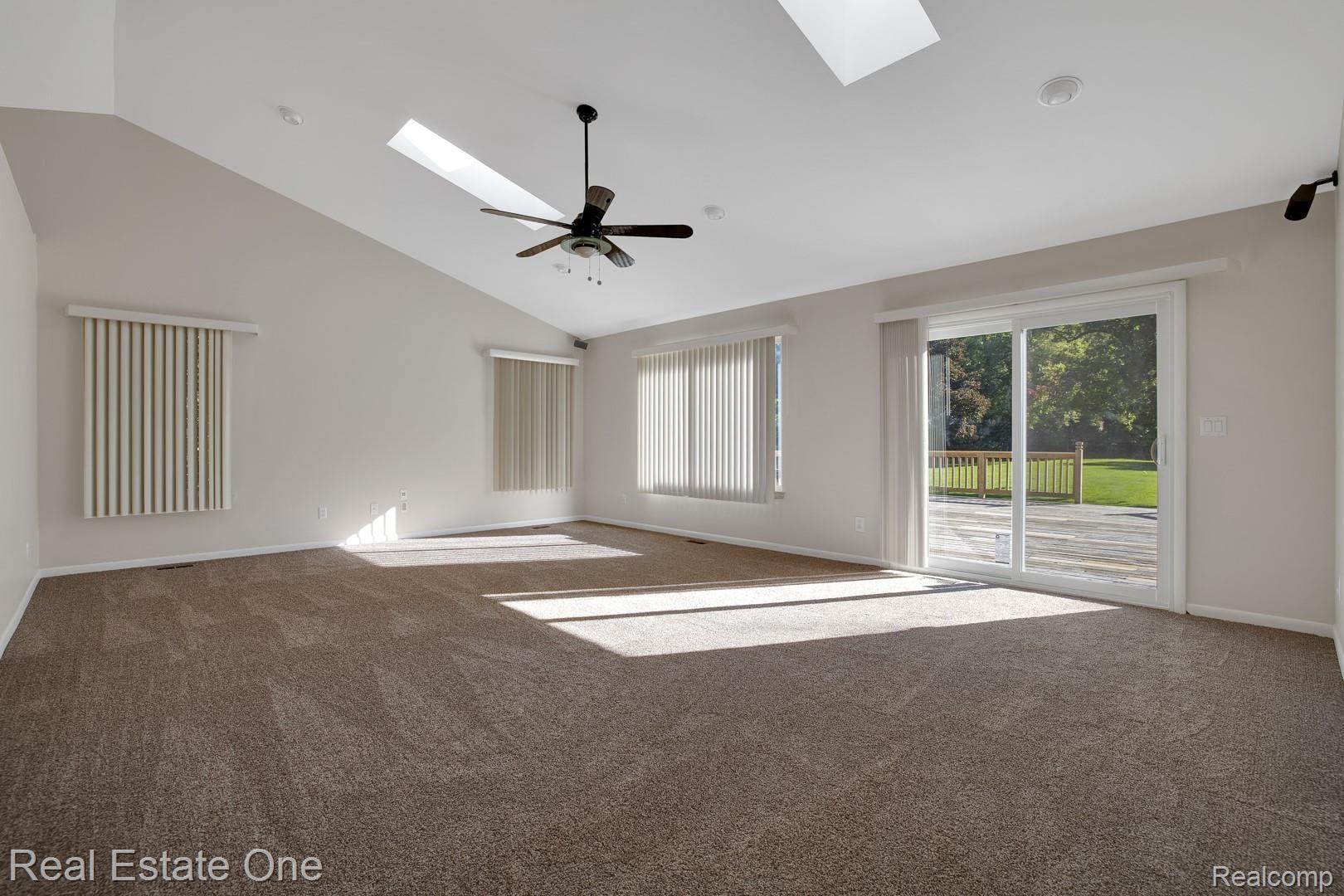 60500 Mt Vernon Road Rochester, MI 48306 - Photo 4 of 30 Great Room Ready for your decorating touches.