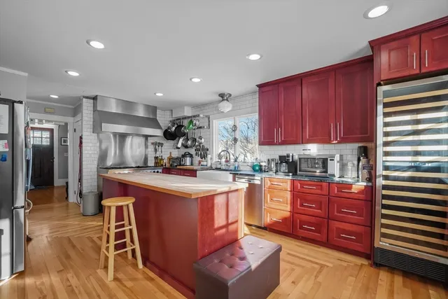 $549,900 | 149 Market Street, Amesbury, MA 01913