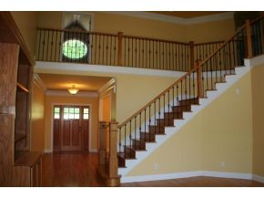 309 Pitt Road Kingsport, TN 37663 - Photo 3 of 24 FoyerStaircase