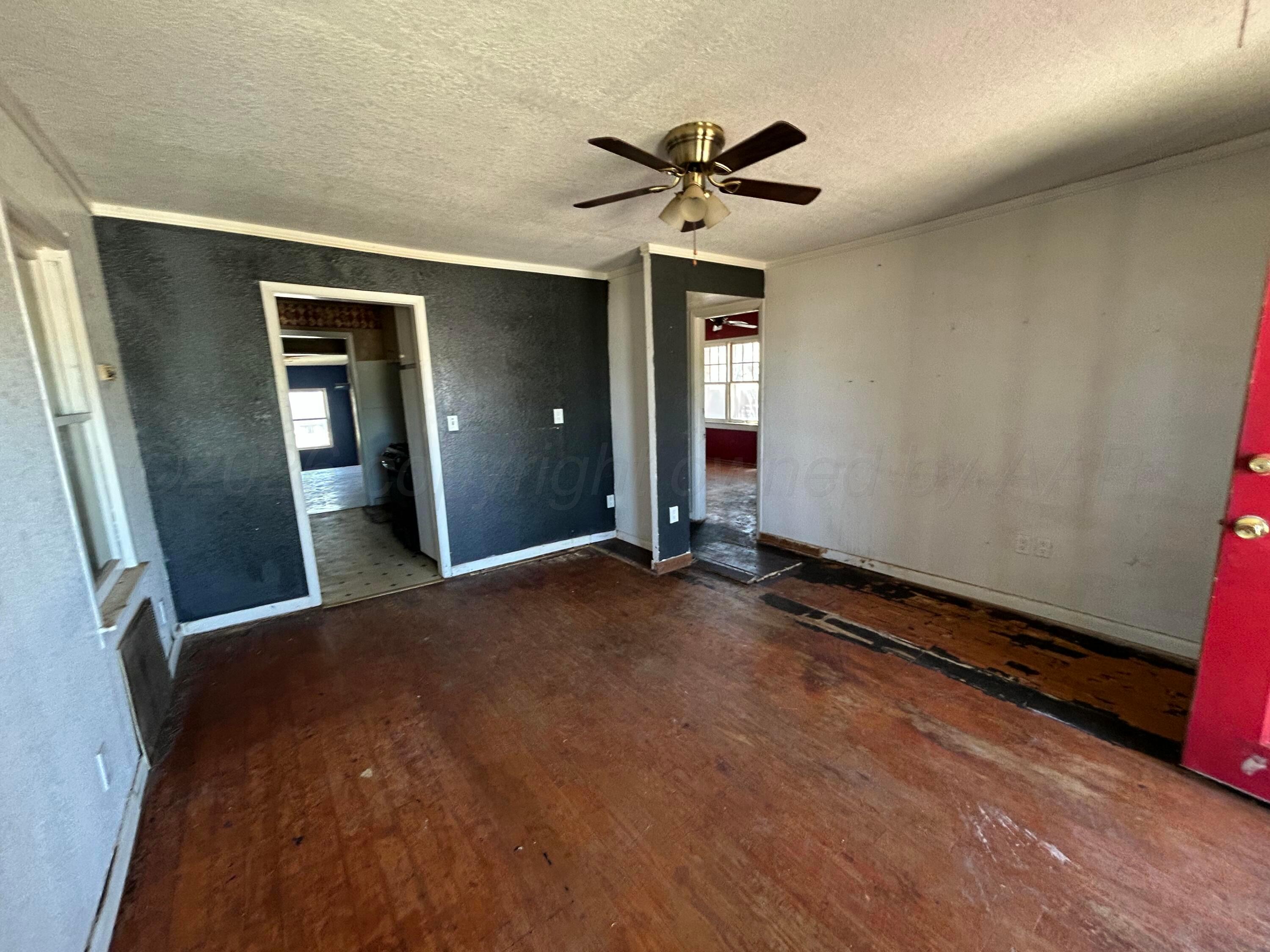 710 South Robey Avenue Fritch, TX 79036 - Photo 2 of 11 IMG_0301