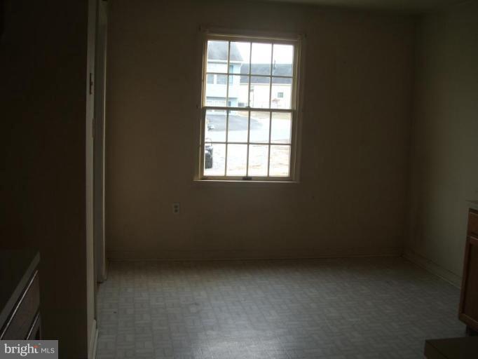 401 10th Avenue East Ranson, WV 25438 - Photo 2 of 11 Breakfast Area