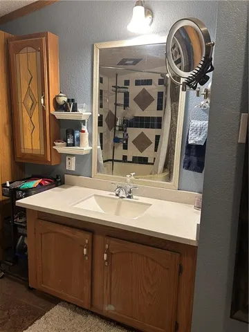 $320,000 | 28846 251st Street, Easton, KS 66020