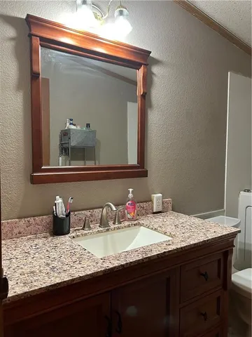 $320,000 | 28846 251st Street, Easton, KS 66020