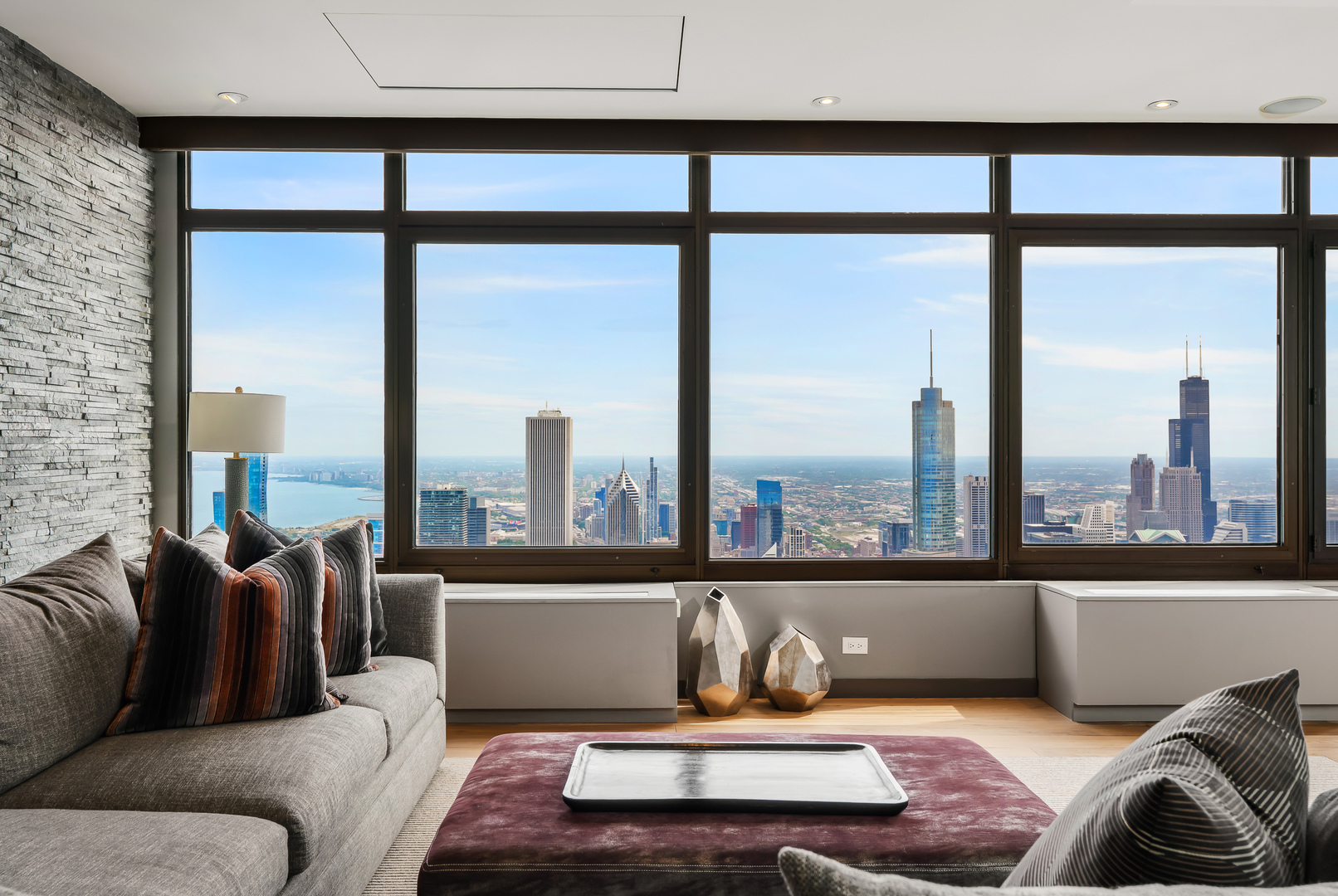 175 East Delaware Place, Unit 9210 Chicago, IL 60611 - Photo 7 of 66