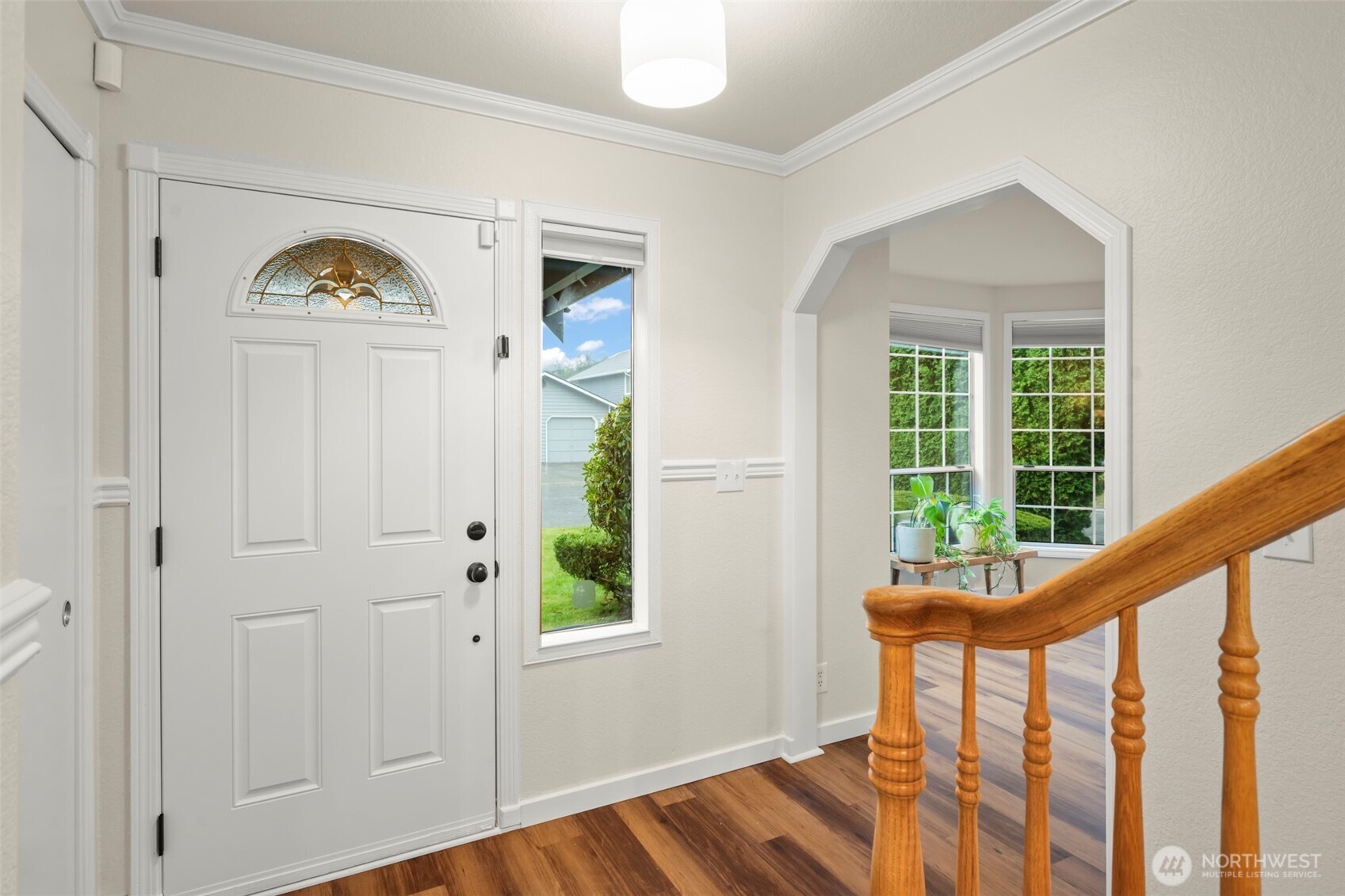 5615 114th Street Southwest Mukilteo, WA 98275 - Photo 19 of 38 a view of an entryway with a hardwood
