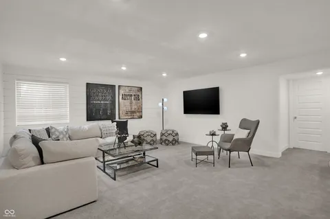 $843,990 | 2353 Red Squirrel Way, Zionsville, IN 46077