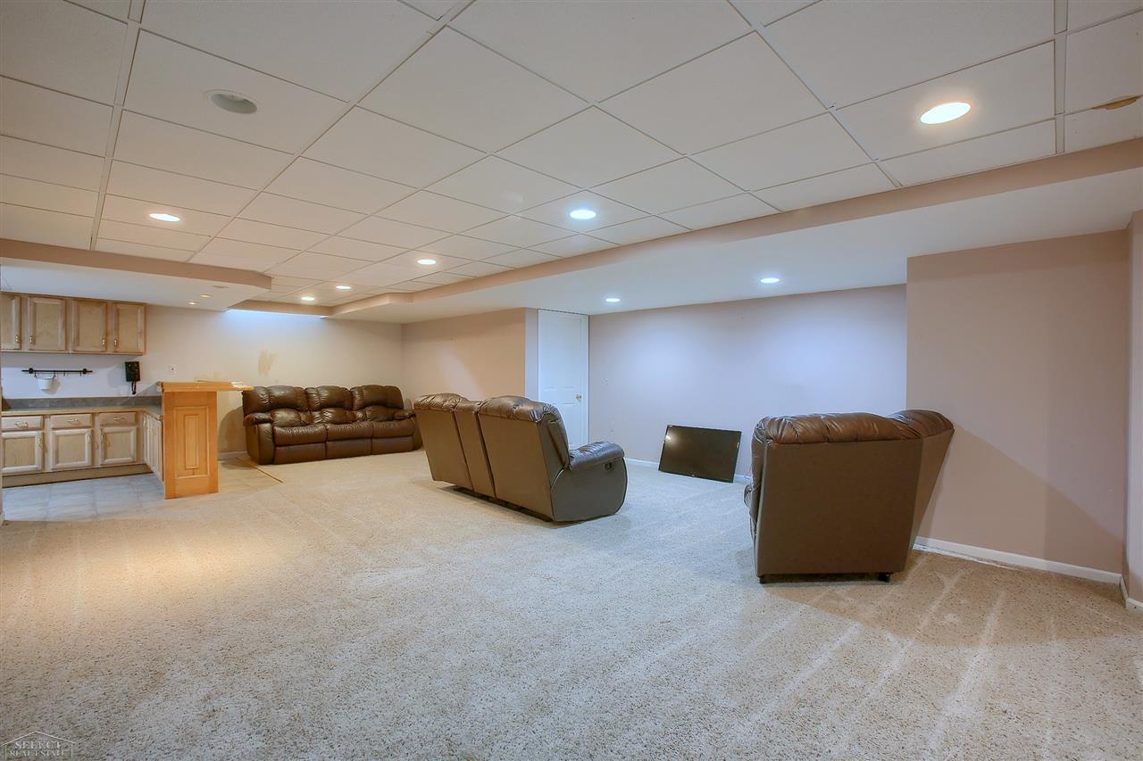 53795 Orson Road New Baltimore, MI 48047 - Photo 22 of 33 50012238-21.JPG
