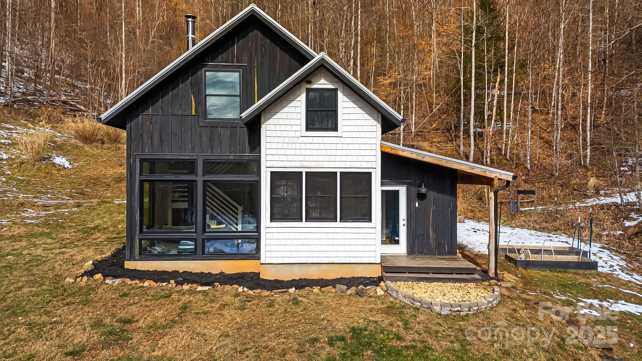 240 Jordan Branch Road Mars Hill, NC 28754 - Photo 2 of 48 Gallery Image 2