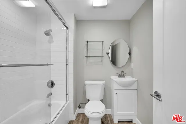 $3,999 | 842 11th Street, Unit 6, Santa Monica, CA 90403