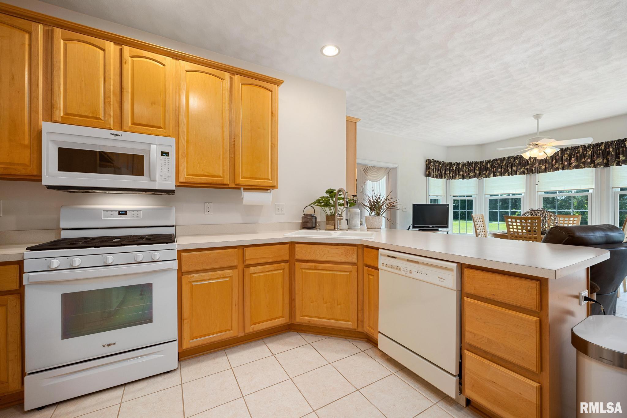 1930 Chestnut Lane Washington, IL 61571 - Photo 23 of 47