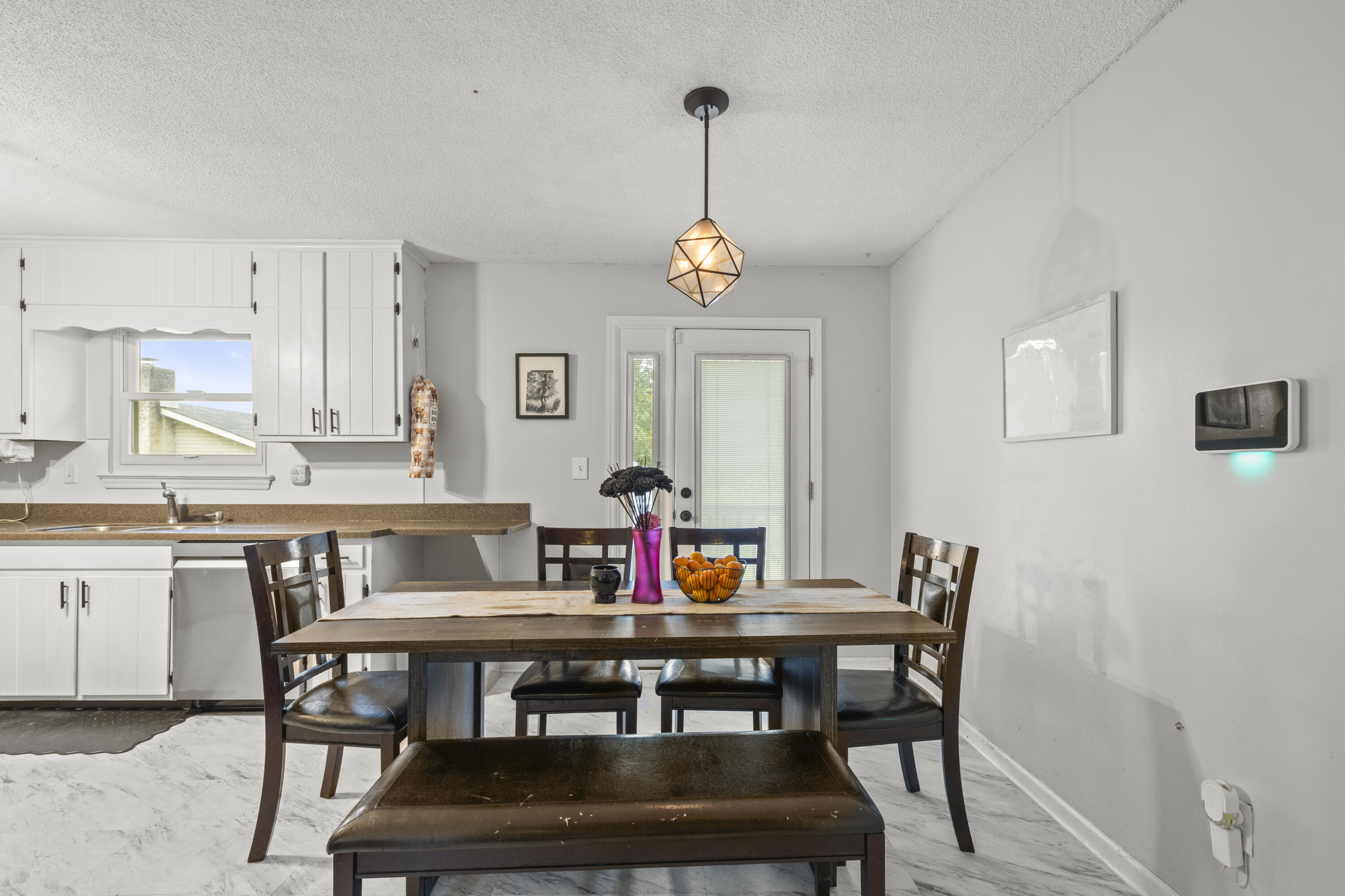 1076 Carol Jean Trail, Unit 22 Hixson, TN 37343 - Photo 14 of 32 Dining