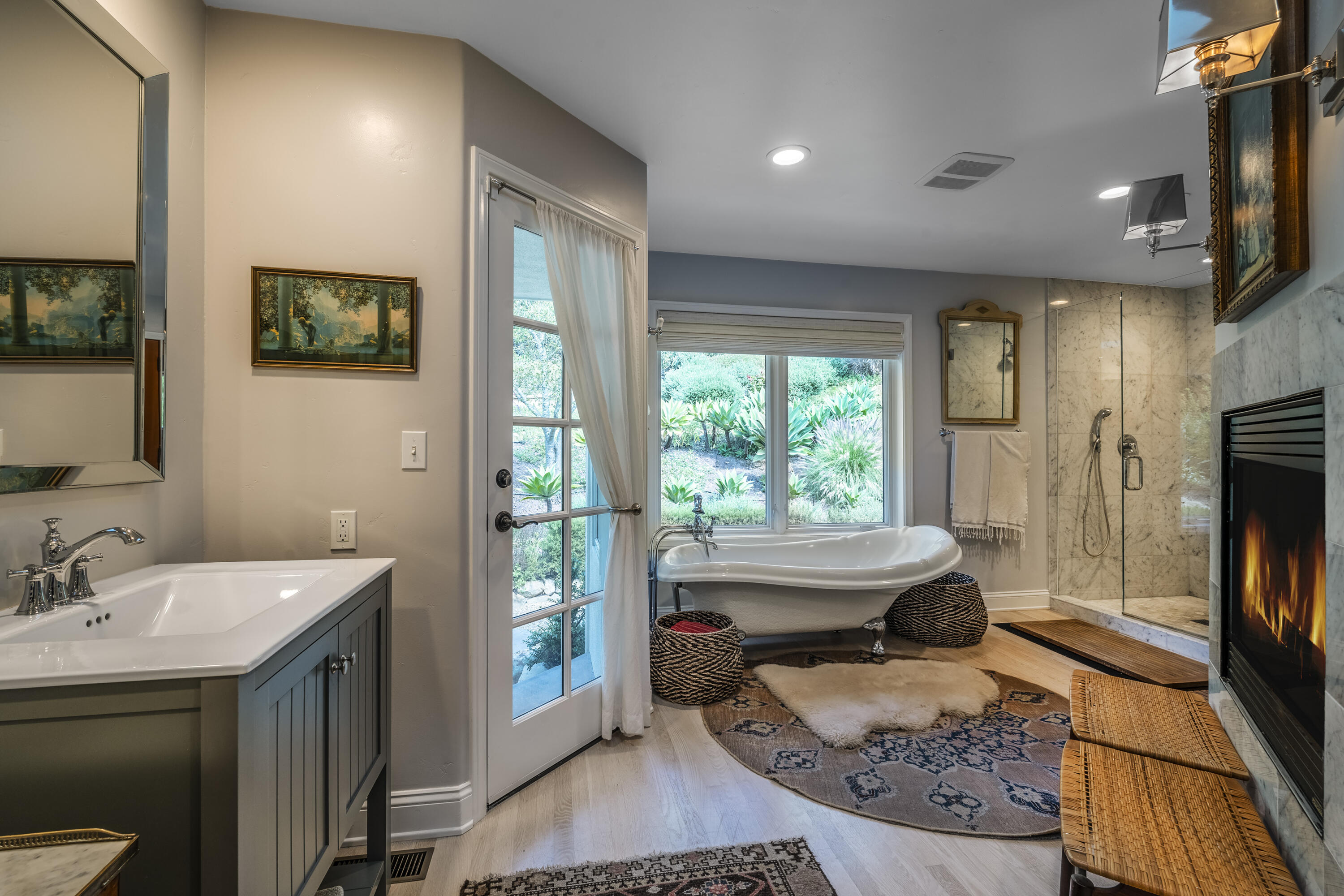 2850 Torito Road Santa Barbara, CA 93108 - Photo 11 of 18 a living room with furniture and a flat screen tv