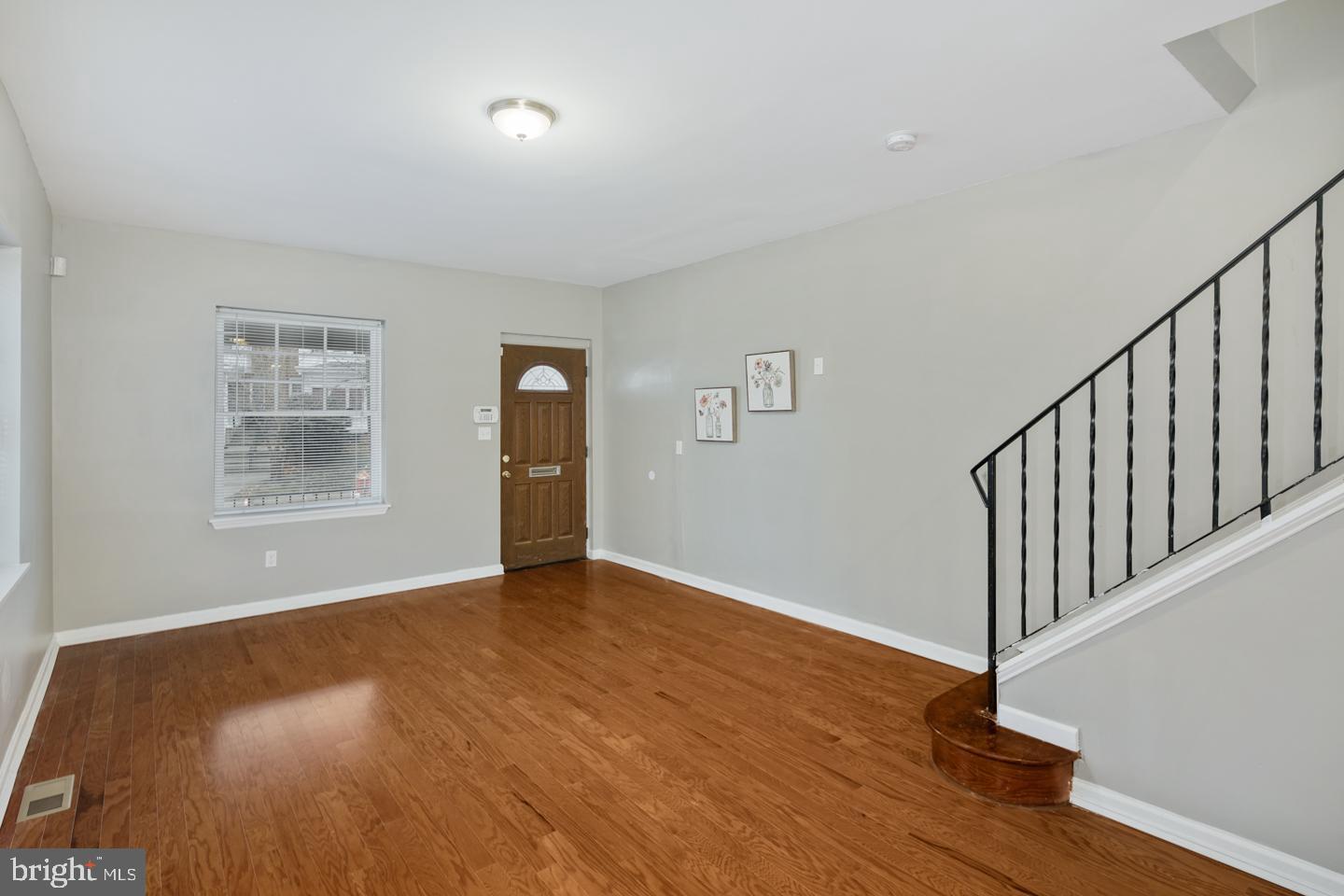 2776 North Congress Road Camden, NJ 08104 - Photo 24 of 29 Living Room