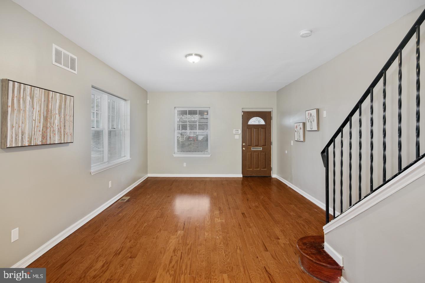 2776 North Congress Road Camden, NJ 08104 - Photo 26 of 29 Living Room
