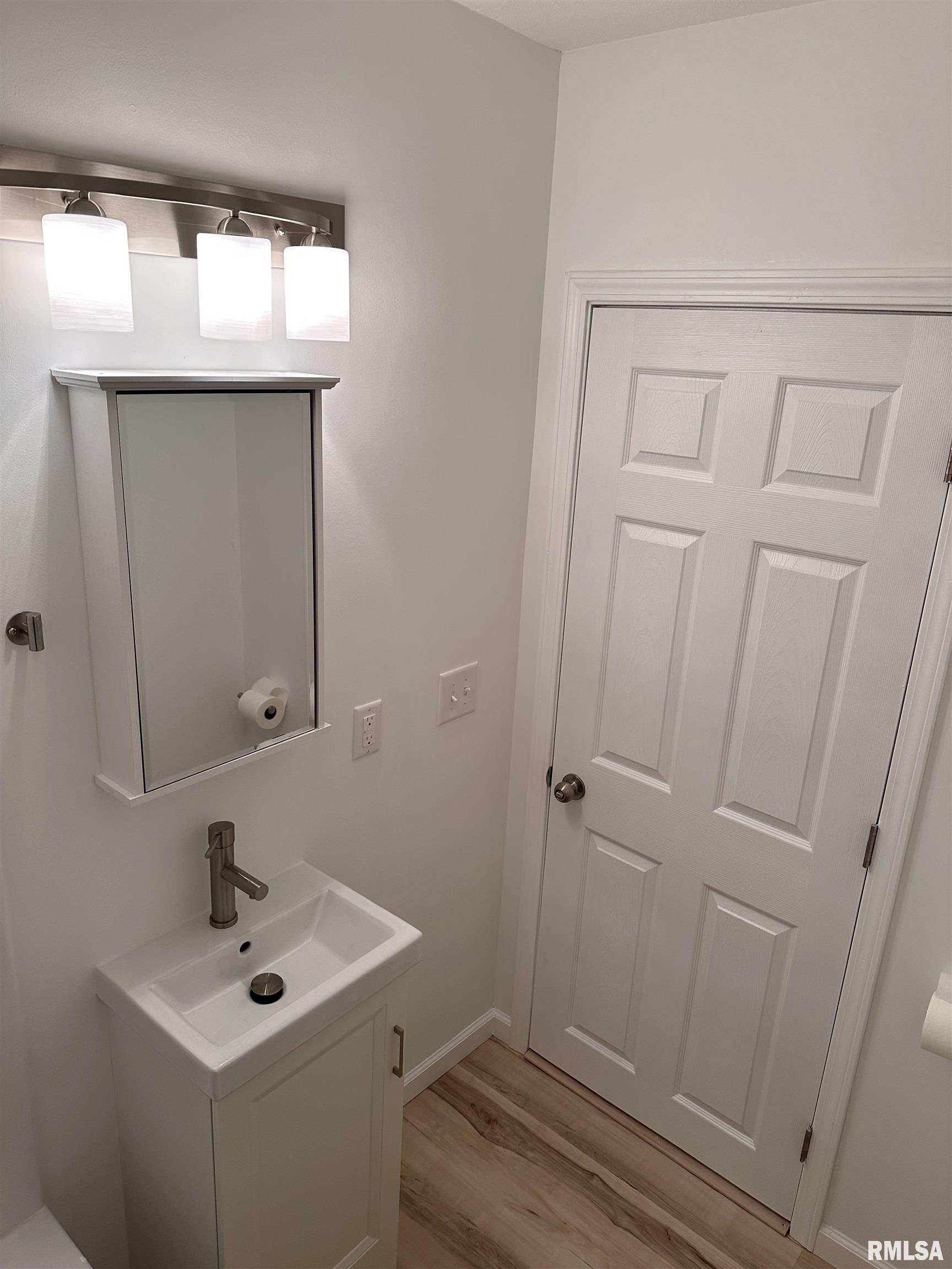 1516 East Cummins Avenue Springfield, IL 62702 - Photo 15 of 30 Gallery Image 15