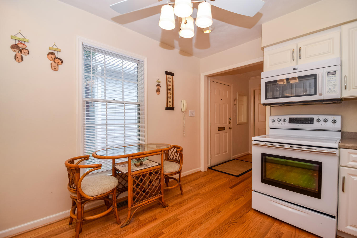 2311 Crystal Spring Avenue Southwest, Unit B Roanoke, VA 24014 - Photo 8 of 24 2311 Crystal Spring Ave SW-large-015-21-