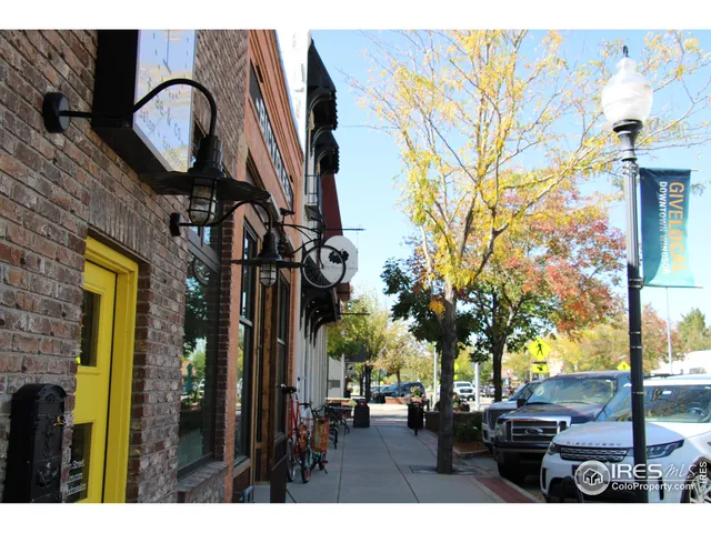 a view of outdoor living space with city view