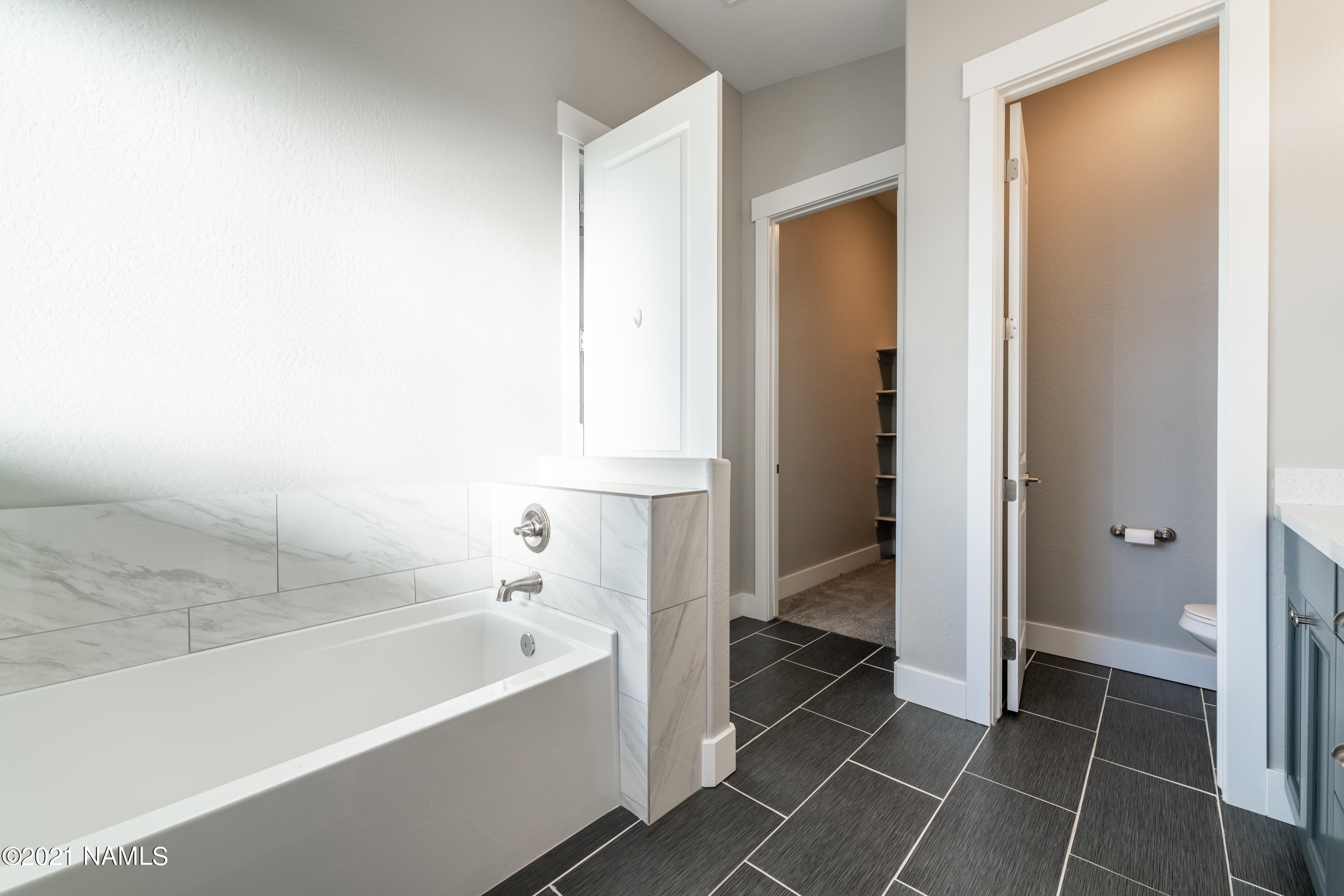 655 Brookline Loop Williams, AZ 86046 - Photo 15 of 30 Master Bathroom