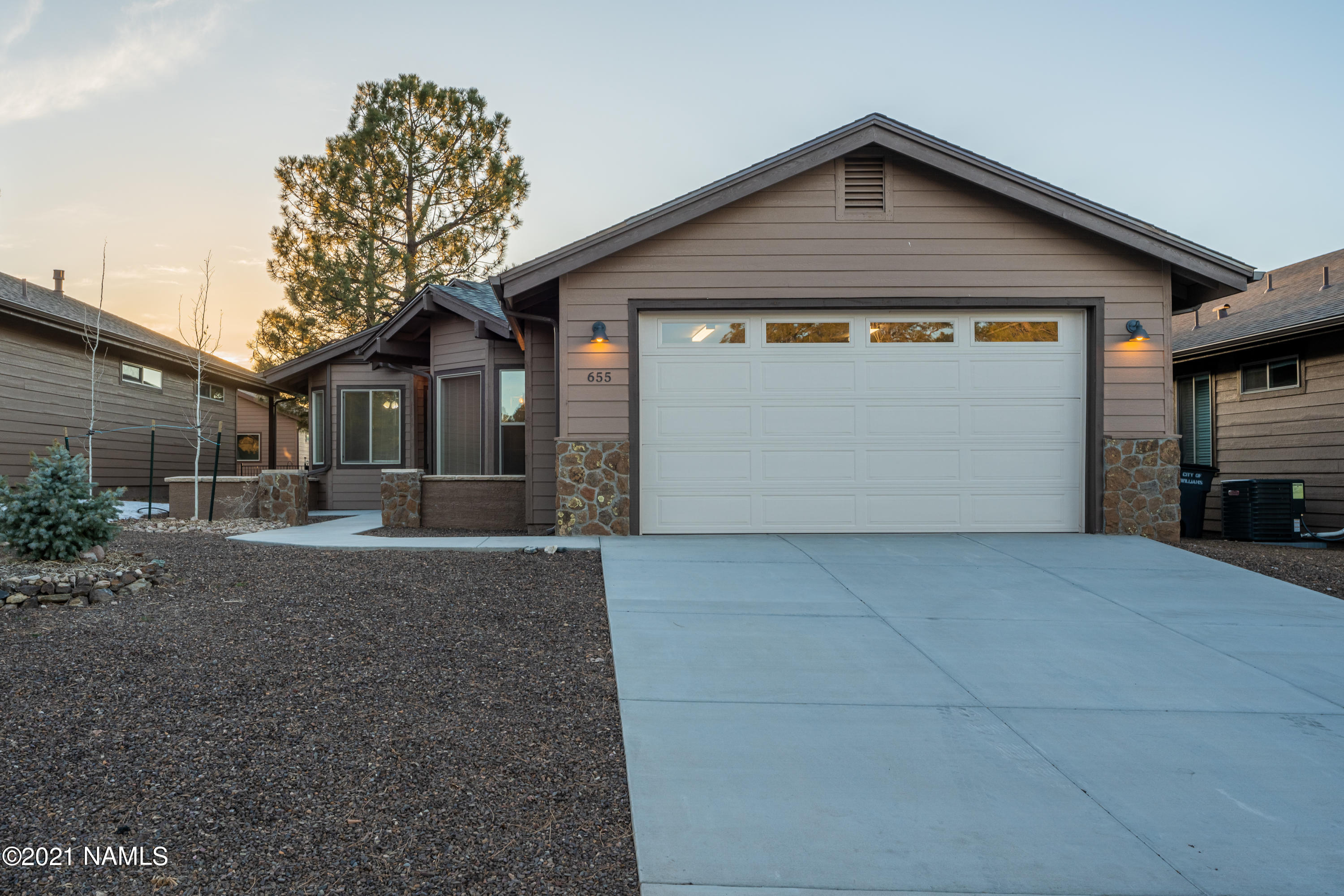 655 Brookline Loop Williams, AZ 86046 - Photo 26 of 30 From Street