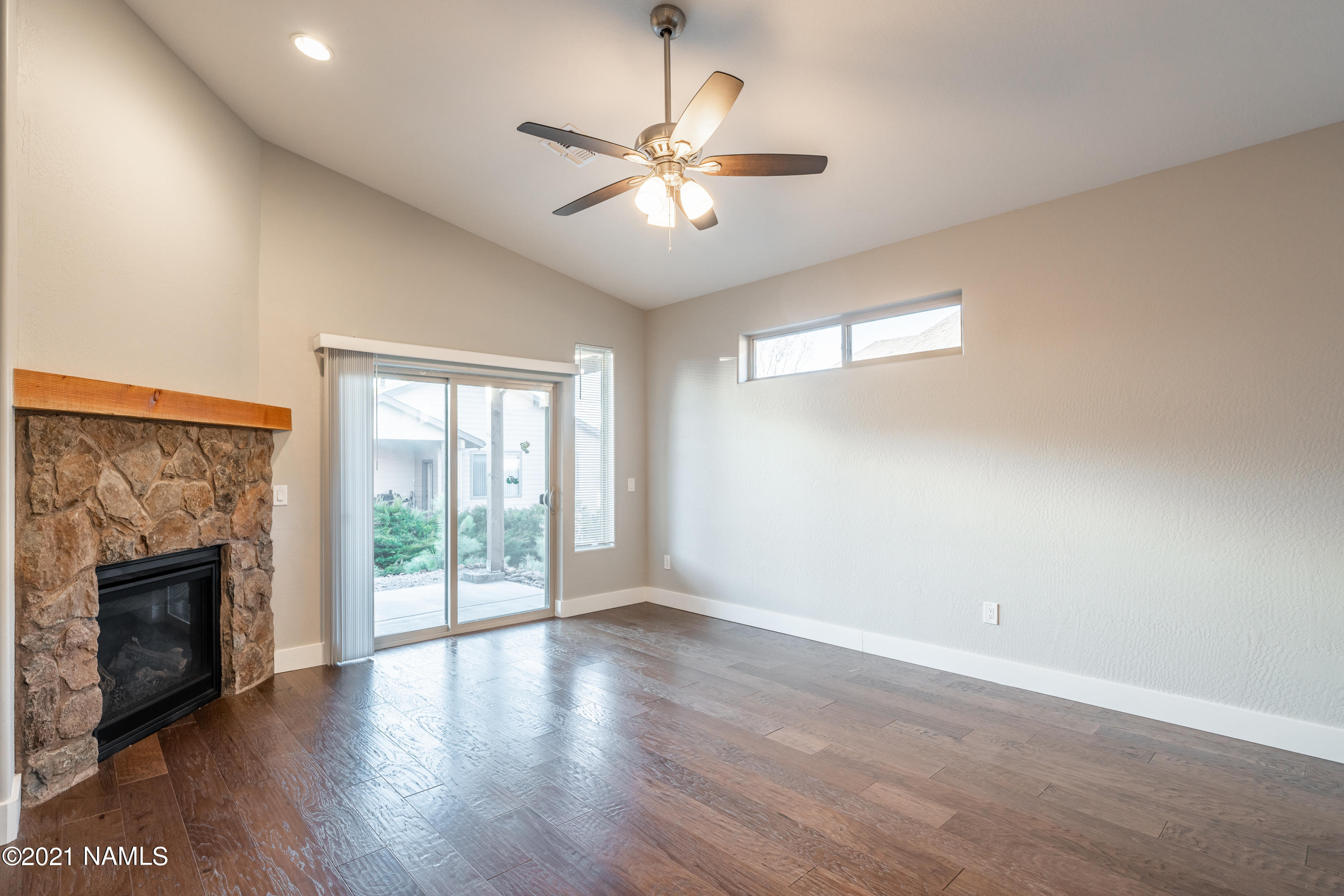 655 Brookline Loop Williams, AZ 86046 - Photo 3 of 30 Living Room Gas FIre Place