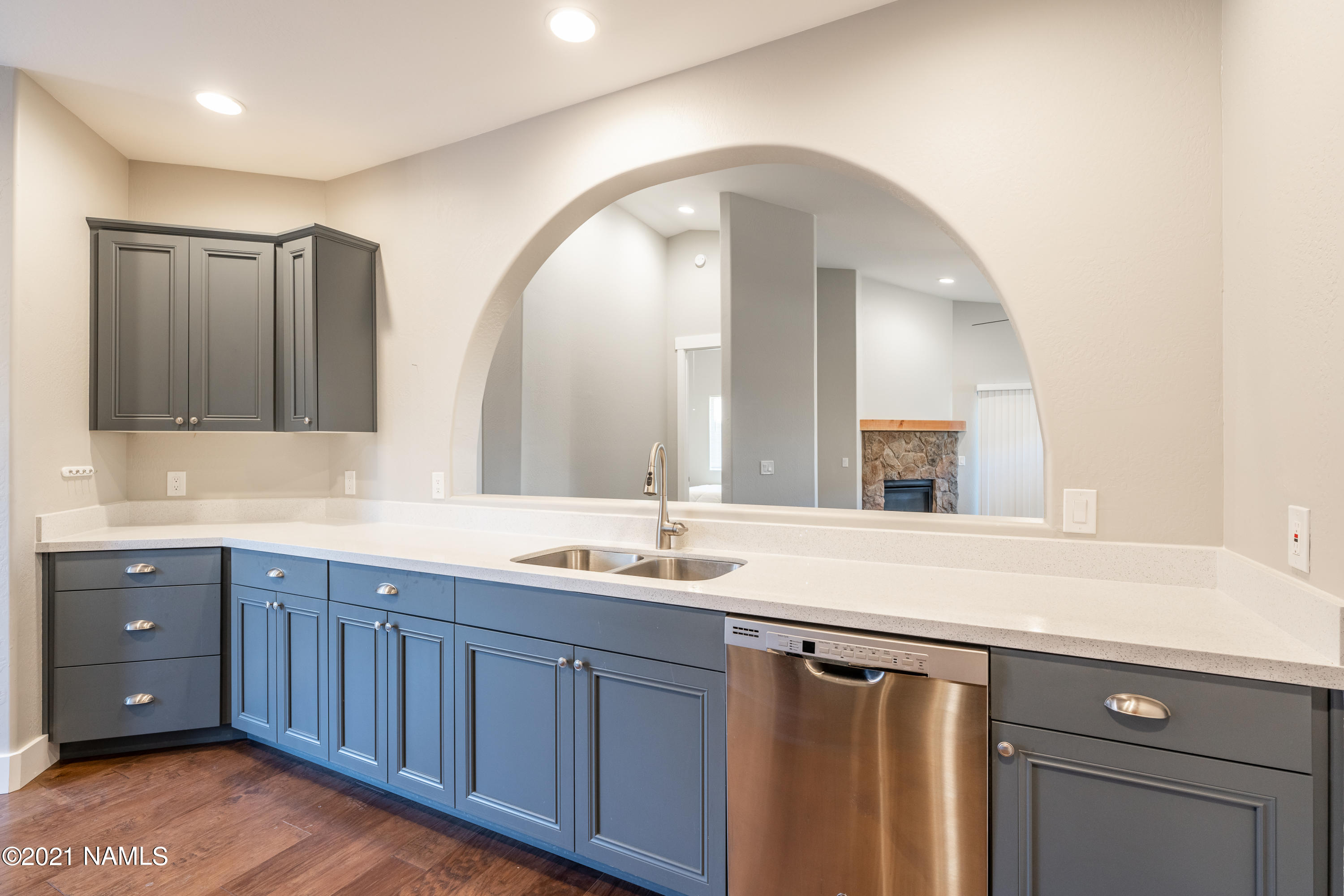 655 Brookline Loop Williams, AZ 86046 - Photo 5 of 30 Kitchen