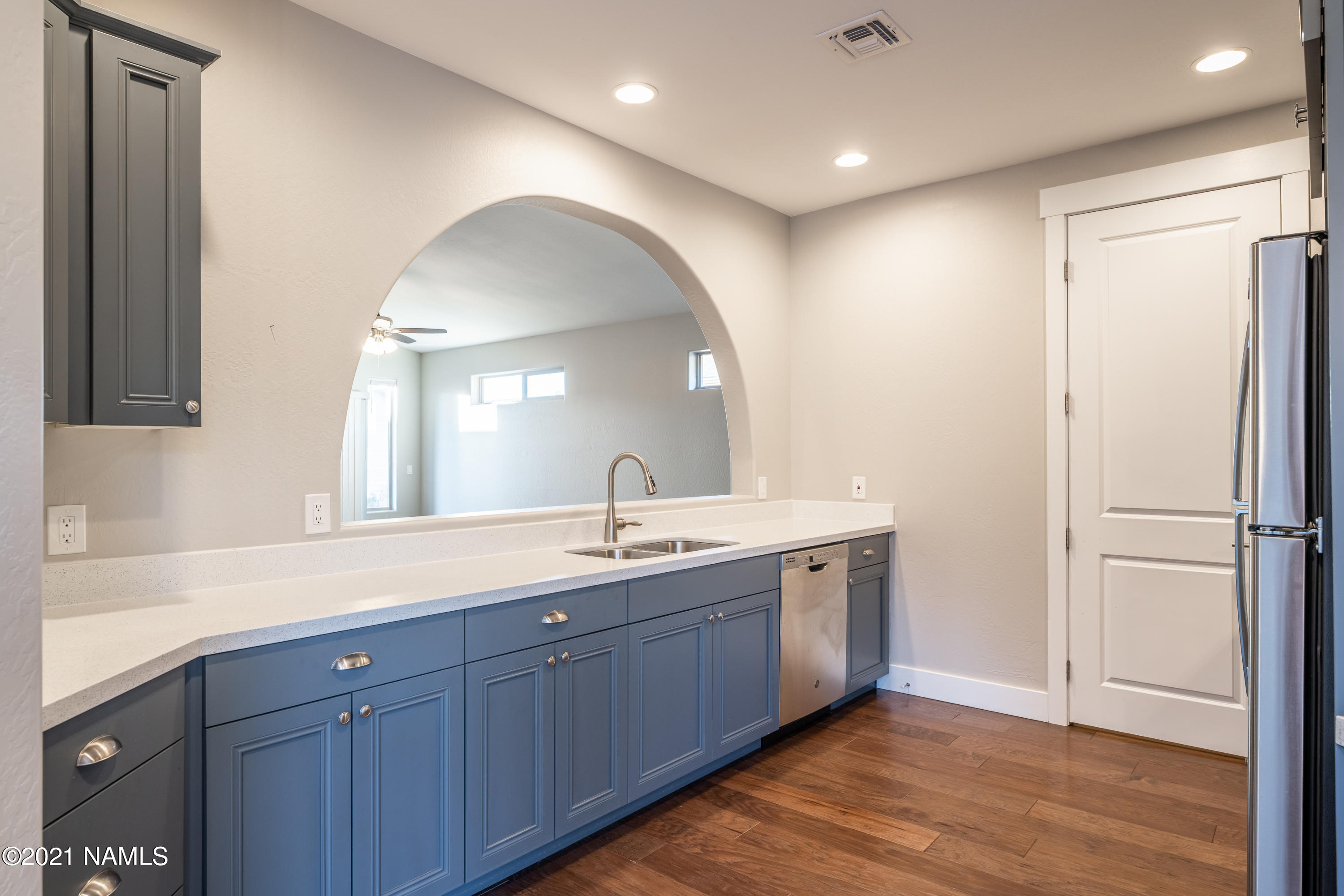 655 Brookline Loop Williams, AZ 86046 - Photo 9 of 30 Kitchen