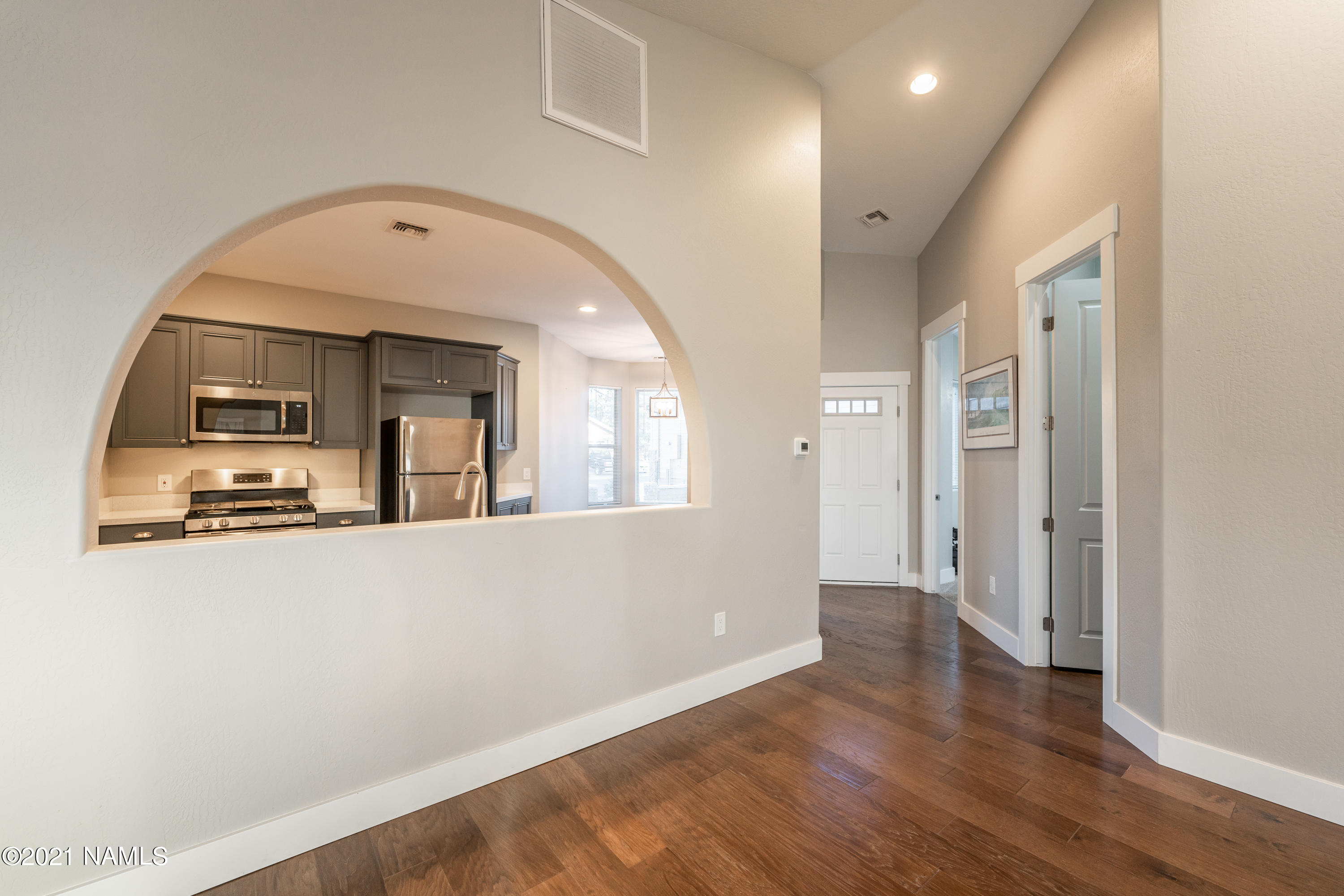 655 Brookline Loop Williams, AZ 86046 - Photo 10 of 30 Living Room/ Kitchen