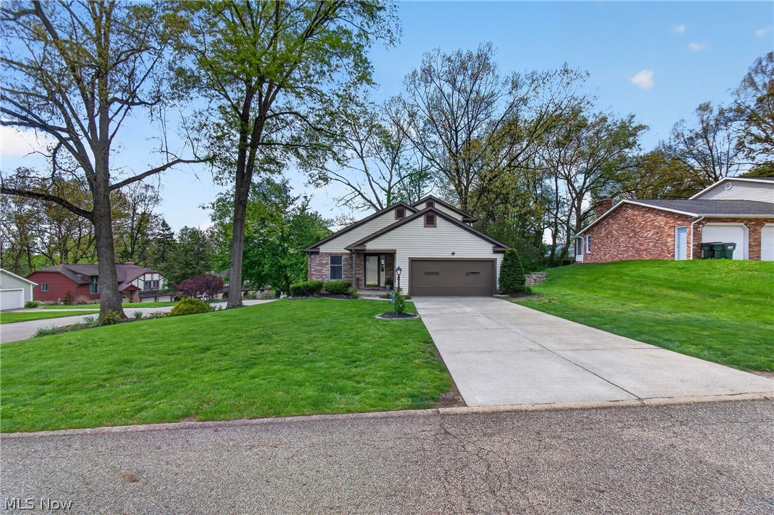 5346 Burlawn Street Northwest Canton, OH 44708 - Photo 3 of 40
