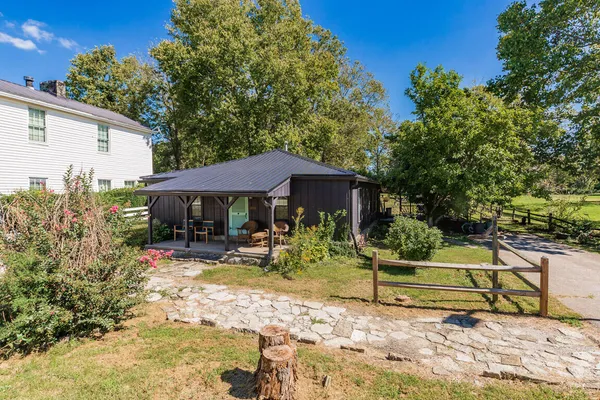 $172,900 | 2120 Old Main Street, Maysville, KY 41056