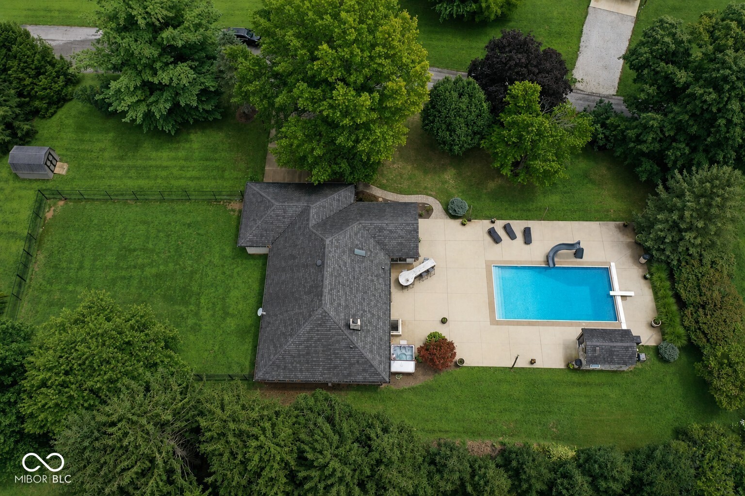 2780 Wicker Road Indianapolis, IN 46217 - Photo 4 of 122 Gallery Image 4