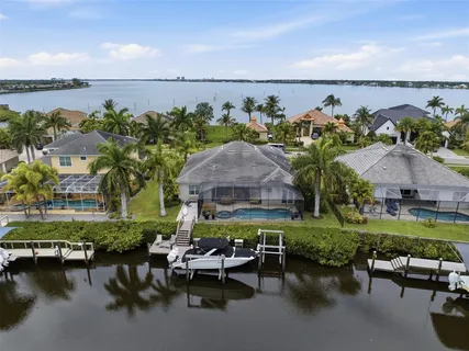 $1,450,000 | 621 Regatta Way, Bradenton, FL 34208