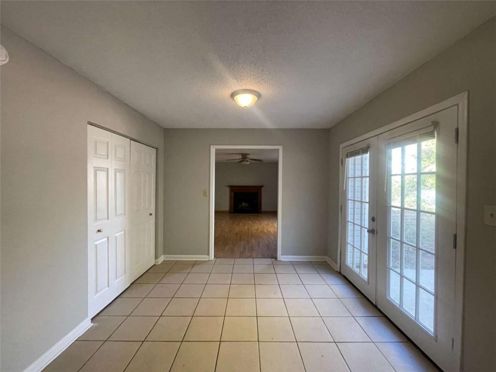 6387 Seths Way Lithonia, GA 30058 - Photo 5 of 44 a view of an empty room and window