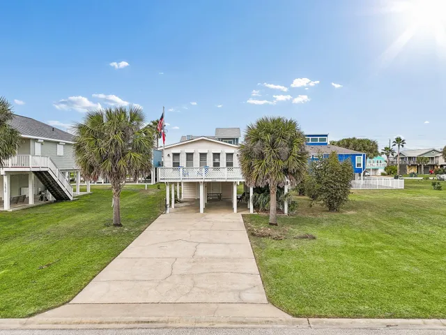 $450,000 | 13626 Pirates Beach Boulevard, Galveston, TX 77554