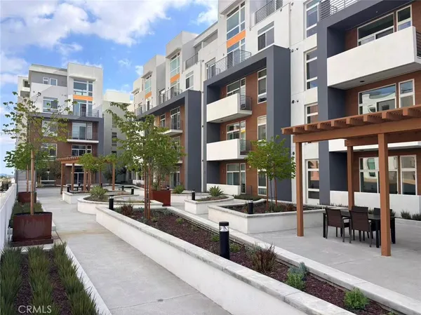$925,000 | 168 South Monterey Street, Unit 407, Alhambra, CA 91801